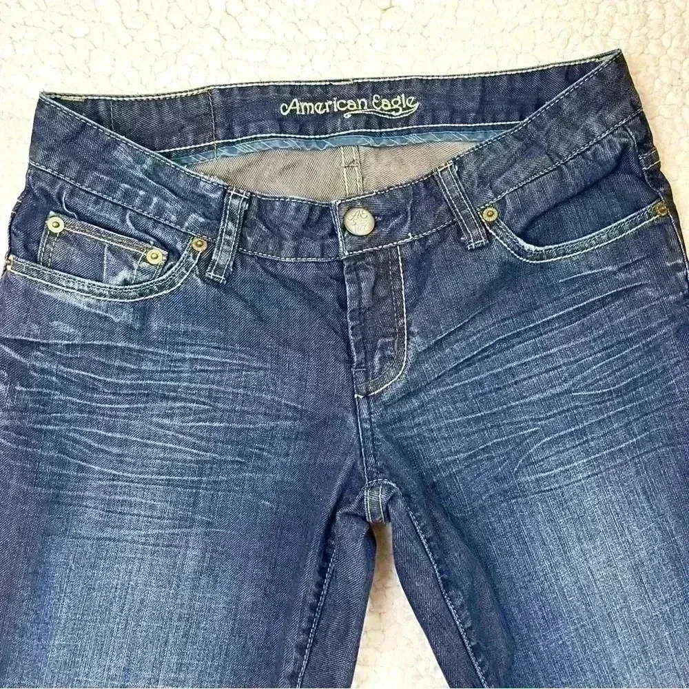 American Eagle‎ Straight 77 Med Wash Lowrise Faded Whiskered 100% Cotton Size 6